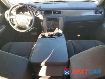 Zdjęcie 8 z 12 samochodu: 2008 CHEVROLET TAHOE C1500 VIN:1GNFC13C68R143689 - miniatura