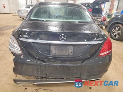 Zdjęcie 6 z 13 samochodu: 2015 MERCEDES-BENZ C 300 4MATIC VIN:55SWF4KB9FU092619 - miniatura