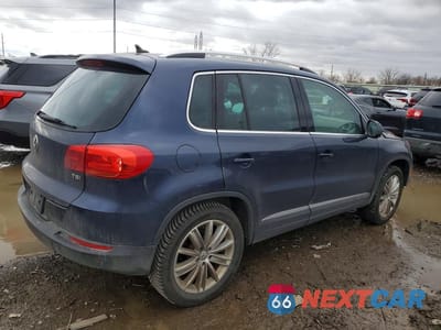 Trzecie zdjęcie samochodu z tyłu: 2016 VOLKSWAGEN TIGUAN S VIN:WVGAV7AX8GW525952 - miniatura