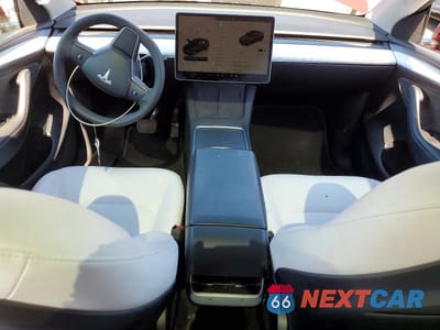 Zdjęcie 8 z 12 samochodu: 2024 TESLA MODEL Y VIN:7SAYGAEE6RF057068 - miniatura