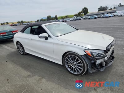 Czwarte zdjęcie samochodu z boku: 2018 MERCEDES-BENZ C 300 VIN:WDDWK4JB3JF624908 - miniatura