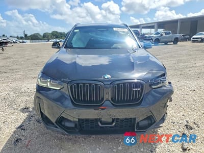 Piąte zdjęcie samochodu w środku: 2024 BMW X3 M VIN:5YM13EC02R9W10597 - miniatura