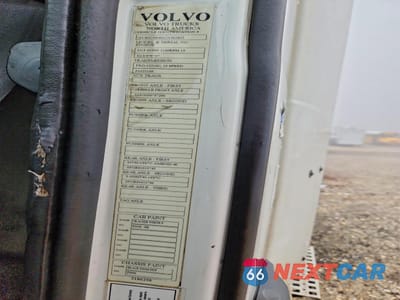 Zdjęcie 10 z 10 samochodu: 2012 VOLVO VNL SEMI TRUCK VIN:4V4NC9EH1CN561822 - miniatura