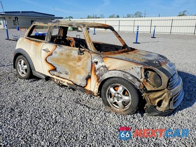 Czwarte zdjęcie samochodu z boku: 2011 MINI COOPER VIN:WMWSU3C58BT091636 - miniatura