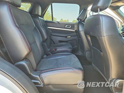 Zdjęcie 11 z 12 samochodu: 2019 FORD EXPLORER XLT VIN:1FM5K7D88KGB38626 - miniatura