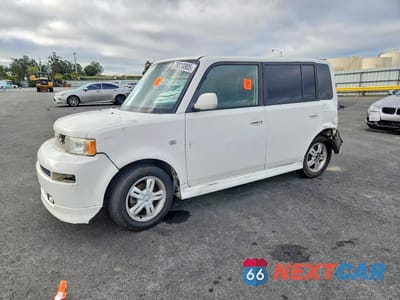 2004 SCION XB BASE JTLKT334540156707 - główne zdjęcie licytacji z USA - miniatura