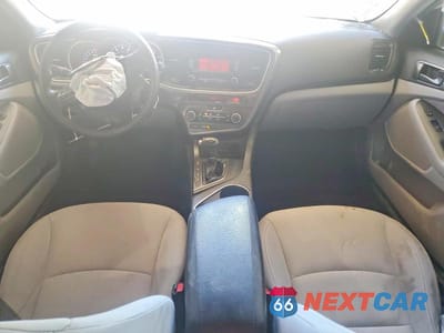 Zdjęcie 8 z 12 samochodu: 2015 KIA OPTIMA LX VIN:KNAGM4A73F5547598 - miniatura