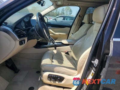 Zdjęcie 7 z 13 samochodu: 2014 BMW X5 XDRIVE50I VIN:5UXKR6C5XE0J73619 - miniatura