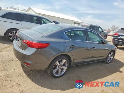 Trzecie zdjęcie samochodu z tyłu: 2013 ACURA ILX 20 TECH VIN:19VDE1F75DE011837 - miniatura
