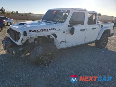 2024 JEEP GLADIATOR MOJAVE 1C6JJTEGXRL115961 - główne zdjęcie licytacji z USA - miniatura