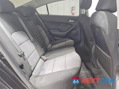 Zdjęcie 10 z 12 samochodu: 2016 KIA FORTE EX VIN:KNAFX4A82G5598152 - miniatura