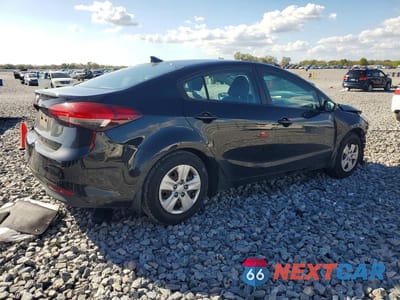 Trzecie zdjęcie samochodu z tyłu: 2018 KIA FORTE LX VIN:3KPFK4A73JE268718 - miniatura
