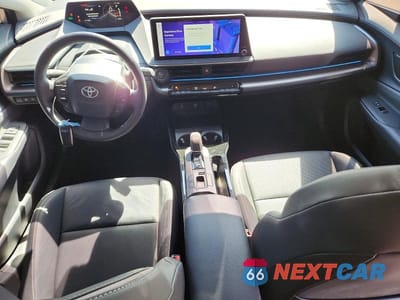 Zdjęcie 8 z 13 samochodu: 2024 TOYOTA PRIUS XLE VIN:JTDADABU3R3014727 - miniatura