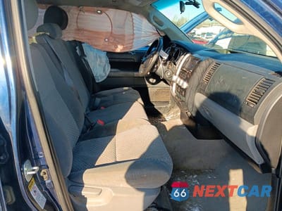 Zdjęcie 7 z 11 samochodu: 2011 TOYOTA TUNDRA GRADE VIN:5TFUY5F14BX174042 - miniatura