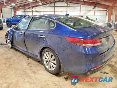 Drugie zdjęcie samochodu z przodu: 2018 KIA OPTIMA S VIN:5XXGT4L35JG240678 - miniatura