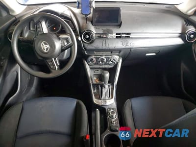 Zdjęcie 8 z 12 samochodu: 2019 TOYOTA YARIS LE VIN:3MYDLBYVXKY514372 - miniatura