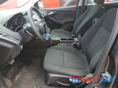 Zdjęcie 7 z 13 samochodu: 2018 FORD FOCUS SE VIN:1FADP3FE9JL325317 - miniatura