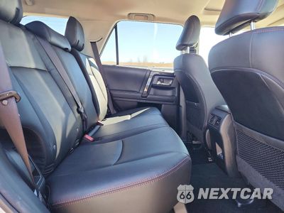Zdjęcie 11 z 14 samochodu: 2021 TOYOTA 4RUNNER VENTURE EDITION VIN:JTEHU5JR0M5965575 - miniatura