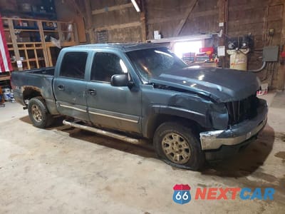 Czwarte zdjęcie samochodu z boku: 2007 CHEVROLET SILVERADO K1500 CLASSIC CREW CAB VIN:2GCEK13Z271104052 - miniatura