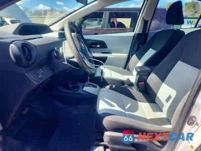 Zdjęcie 7 z 12 samochodu: 2012 TOYOTA PRIUS C TWO VIN:JTDKDTB34C1508296 - miniatura