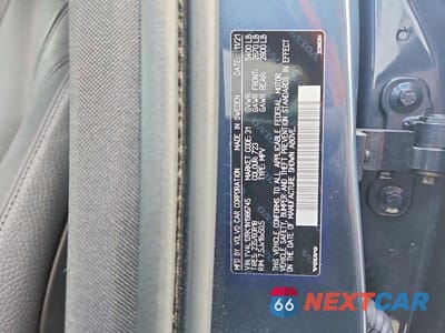 Zdjęcie 13 z 13 samochodu: 2022 VOLVO XC60 B5 MOMENTUM VIN:YV4L12RK1N1986745 - miniatura