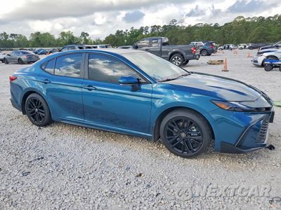 Czwarte zdjęcie samochodu z boku: 2025 TOYOTA CAMRY SE VIN:4T1DAACK0SU207013 - miniatura