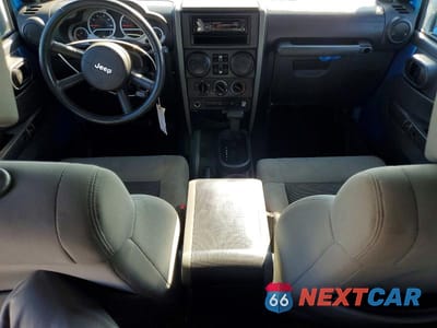 Zdjęcie 8 z 12 samochodu: 2010 JEEP WRANGLER UNLIMITED SPORT VIN:1J4HB3H15AL214469 - miniatura