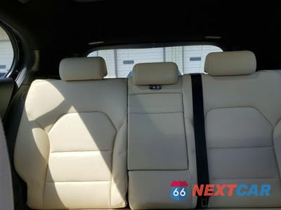 Zdjęcie 10 z 14 samochodu: 2018 MERCEDES-BENZ GLA 250 4MATIC VIN:WDCTG4GB2JJ495105 - miniatura
