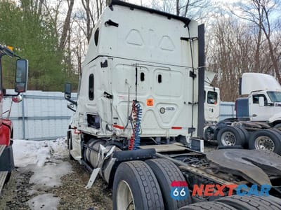 Zdjęcie 9 z 10 samochodu: 2022 FREIGHTLINER CASCADIA 126 SEMI TRUCK VIN:3AKJHHDR9NSNJ2413 - miniatura