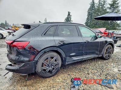 Trzecie zdjęcie samochodu z tyłu: 2021 AUDI E-TRON PREMIUM VIN:WA1AAAGEXMB021371 - miniatura