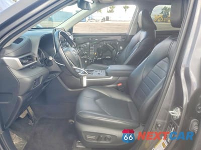Zdjęcie 7 z 13 samochodu: 2022 TOYOTA HIGHLANDER XLE VIN:5TDGZRAH8NS094307 - miniatura
