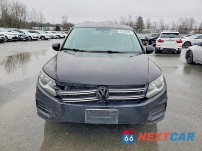 Piąte zdjęcie samochodu w środku: 2013 VOLKSWAGEN TIGUAN S VIN:WVGBV7AX6DW536867 - miniatura