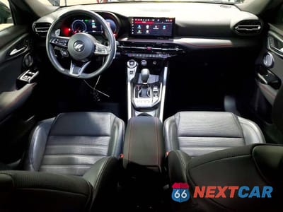 Zdjęcie 8 z 13 samochodu: 2024 DODGE HORNET R VIN:ZACPDFDW4R3A17032 - miniatura