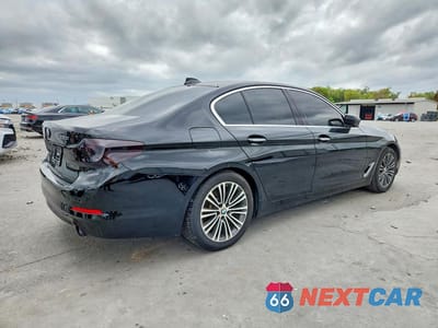 Trzecie zdjęcie samochodu z tyłu: 2017 BMW 530 XI VIN:WBAJA7C30HG906567 - miniatura