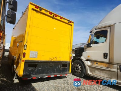 Drugie zdjęcie samochodu z przodu: 2008 GMC SAVANA BOX TRUCK VIN:1GDJG31KX81906367 - miniatura