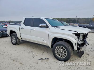 Czwarte zdjęcie samochodu z boku: 2024 TOYOTA TACOMA LIMITED HV VIN:3TYLC5LN1RT008518 - miniatura