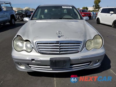 Piąte zdjęcie samochodu w środku: 2005 MERCEDES-BENZ C 240 VIN:WDBRF61J75F558463 - miniatura