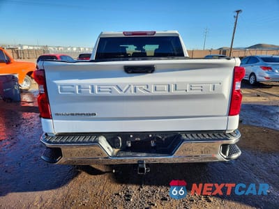 Zdjęcie 6 z 12 samochodu: 2022 CHEVROLET SILVERADO K1500 VIN:3GCUDAED1NG552035 - miniatura