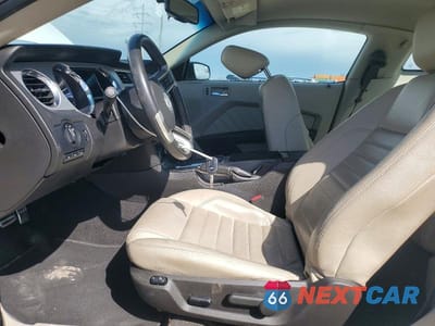 Zdjęcie 7 z 11 samochodu: 2011 FORD MUSTANG VIN:1ZVBP8AM6B5116388 - miniatura