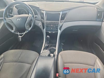 Zdjęcie 8 z 11 samochodu: 2014 HYUNDAI SONATA SE VIN:5NPEC4AC9EH855318 - miniatura