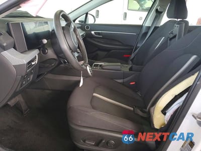 Zdjęcie 7 z 13 samochodu: 2025 HYUNDAI SONATA SEL VIN:KMHL64JA7SA462459 - miniatura