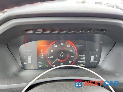 Zdjęcie 9 z 12 samochodu: 2019 VOLVO XC90 T5 MOMENTUM VIN:YV4102PK2K1475988 - miniatura