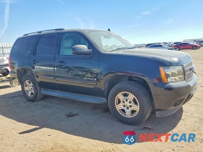 Czwarte zdjęcie samochodu z boku: 2008 CHEVROLET TAHOE C1500 VIN:1GNFC13048R110809 - miniatura