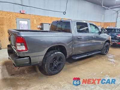 Trzecie zdjęcie samochodu z tyłu: 2021 RAM 1500 BIG HORN VIN:1C6SRFFT2MN767366 - miniatura