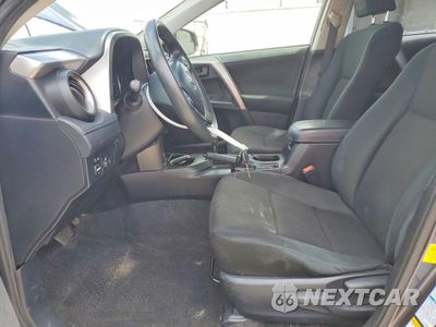 Zdjęcie 7 z 13 samochodu: 2018 TOYOTA RAV4 LE VIN:JTMBFREV9JJ724653 - miniatura