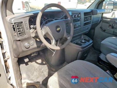 Zdjęcie 8 z 13 samochodu: 2011 CHEVROLET EXPRESS 1500 UTILITY / SERVICE VAN VIN:1GCSGAFX9B1136588 - miniatura