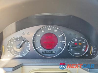 Zdjęcie 9 z 12 samochodu: 2003 MERCEDES-BENZ E 500 VIN:WDBUF70J93A133595 - miniatura