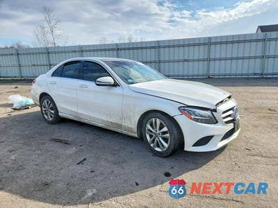 Czwarte zdjęcie samochodu z boku: 2019 MERCEDES-BENZ C 300 4MATIC VIN:55SWF8EB0KU286761 - miniatura