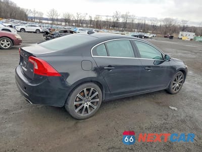 Trzecie zdjęcie samochodu z tyłu: 2017 VOLVO S60 PREMIER VIN:LYV402HK7HB137356 - miniatura
