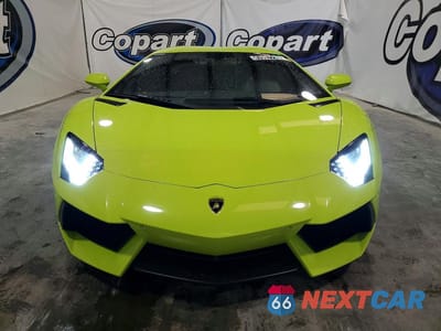 Piąte zdjęcie samochodu w środku: 2014 LAMBORGHINI AVENTADOR VIN:ZHWCC1ZD7ELA02814 - miniatura